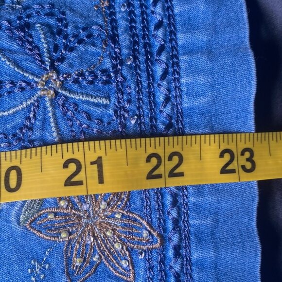 Denim Floral Embroidered Beaded Button Shirt Cottagecore Grandmacore GoldenGirls - Picture 4 of 9